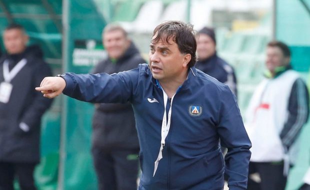 Левски взима чуждестранен защитник, чакат го до дни на „Герена“