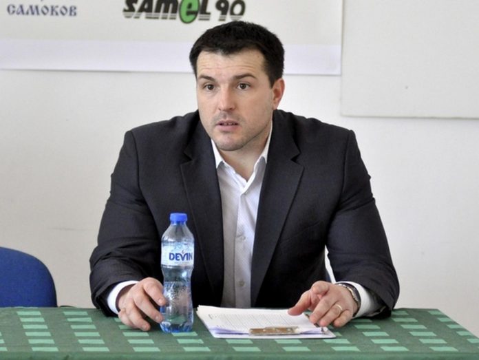 decho koeshinov