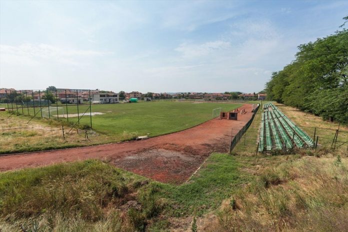 ДОЛНО ЕЗЕРОВО СТАДИОН 123515561676