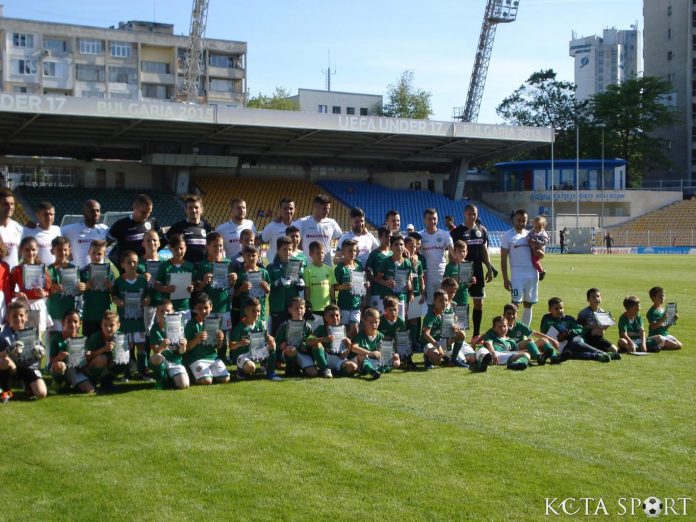 maje sreshtu iunoshi neftohimik (32)