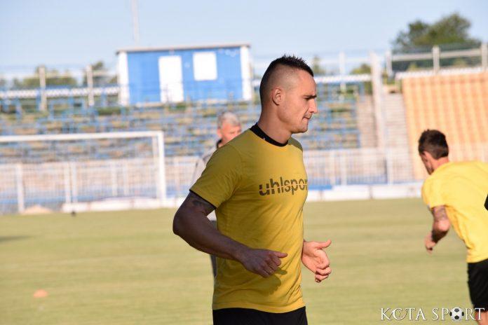 botev plovdiv (20) viktor genev