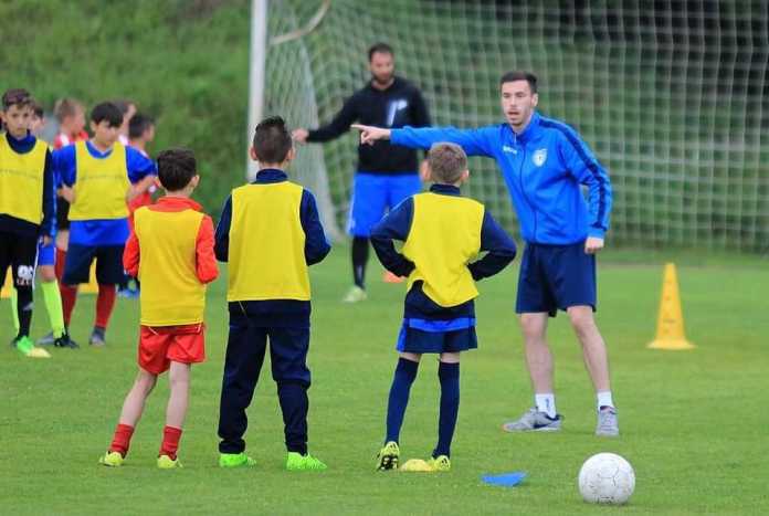 35643769 1674009109381879 989874203769438208 n