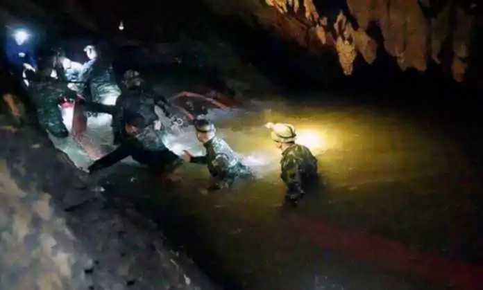 1530550593thai cave rescuers water ap ps 180702 hpembed 3x2 992 1