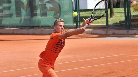 TENIS