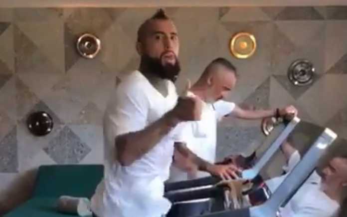 arturovidal arturovidal