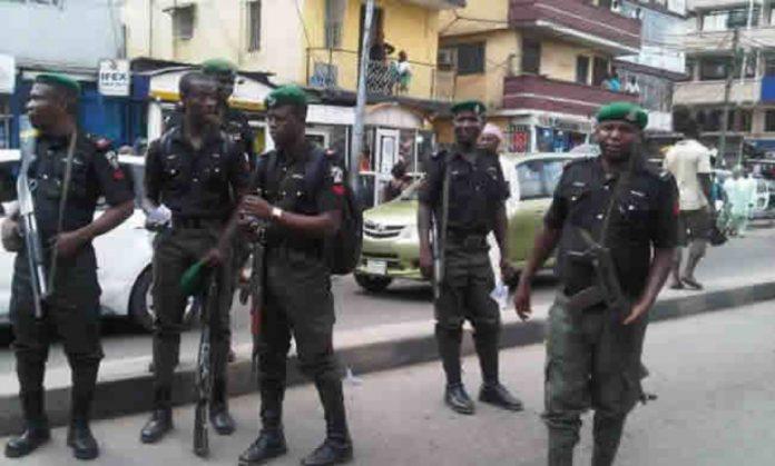 1541068988policemen 1541068988policemen