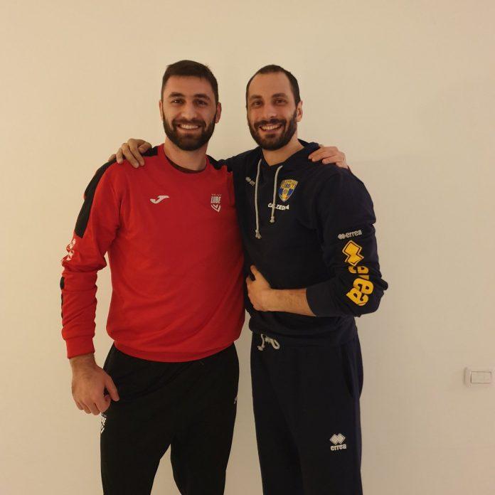 Sokolov i Kaziisski DwPTLUJW0AAiE8e