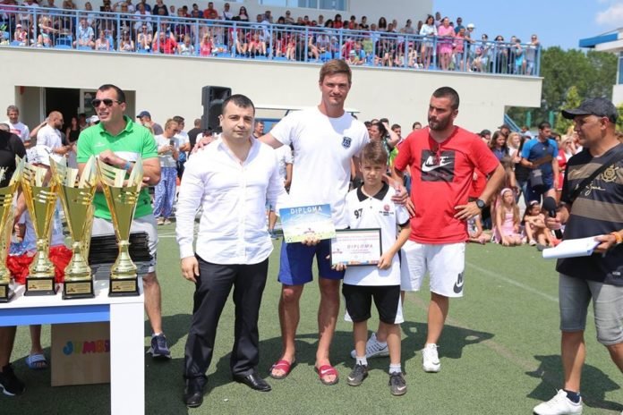 65310085_1047095688828519_8175483347586252800_o