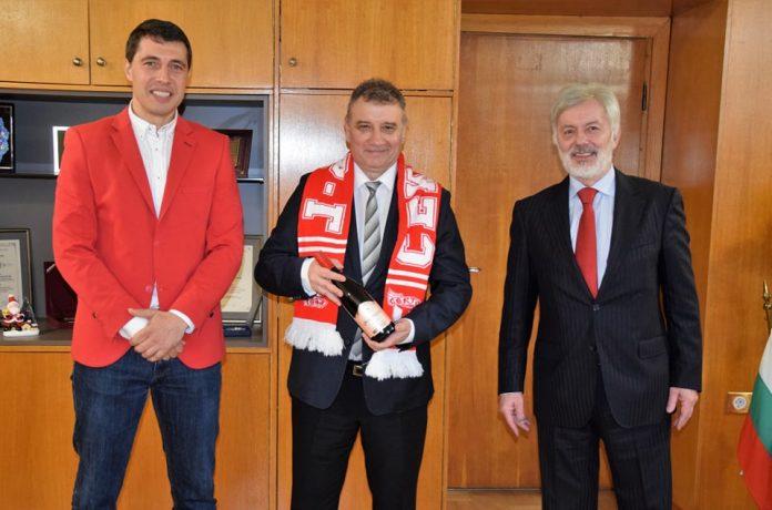 profesor dimitar dimitrov unss valentin mihov kiril evtimov