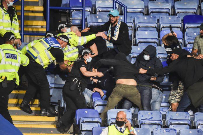 Napoli-fans-Leicester