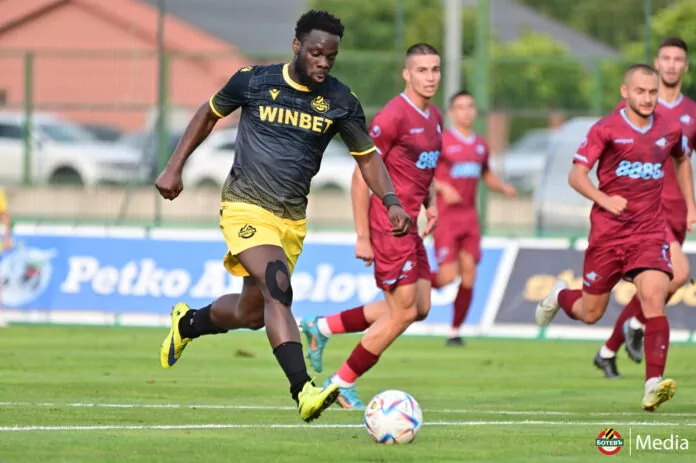 elvis manu