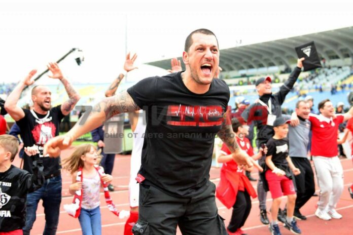 6FAB6525 CD69 4EE2 B7BB 4035E9674F3E 6FAB6525 CD69 4EE2 B7BB 4035E9674F3E