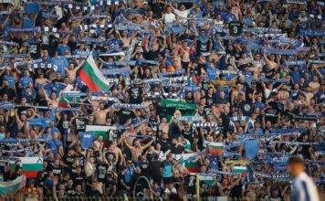 Син парад в София levski fenove