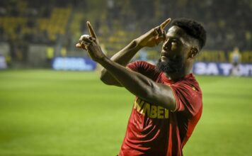 Бивш нападател на ЦСКА остава в играта за Мондиала в САЩ(ВИДЕО) diukens nazon (2)