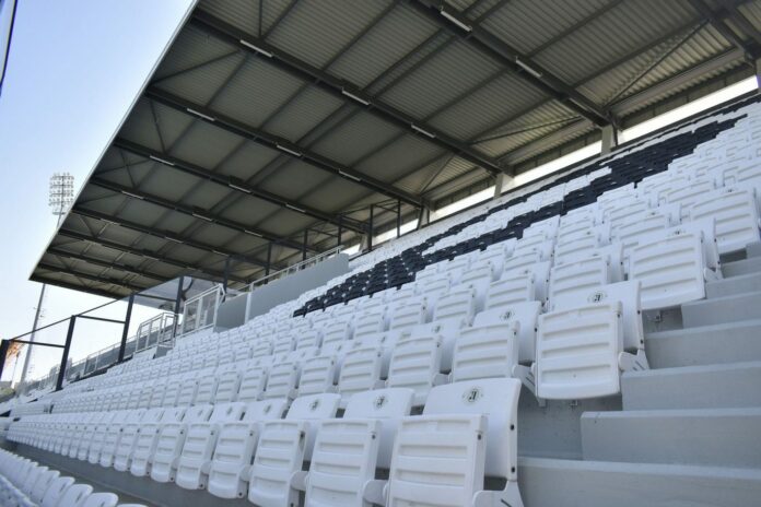 stadion lokomotiv iujna tribuna