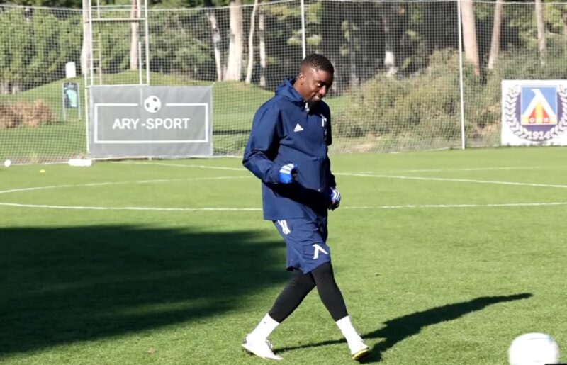 Охене започна тренировки с Левски, посрещнаха го с аплодисменти (ВИДЕО