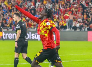 Левски с офанзива за халф от Първа лига isak sole