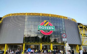 Ботев Пд може да не вземе лиценз за „Колежа“, ще трябва да кандидатства с базата в Коматево stadion hristo botev koleja