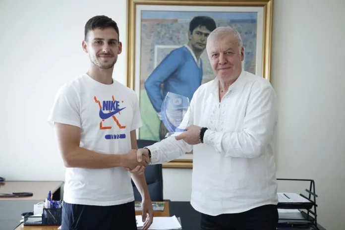 stefanov1.l stefanov1.l