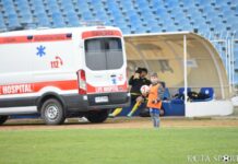 Неприятен инцидент по време на мач: откараха капитана на Миньор с линейка (ВИДЕО+СНИМКИ) chernomoretz minior (49)