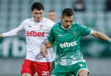 Лудогорец се възползва от грешката на Левски и вече е на 7 точки от върха chochev