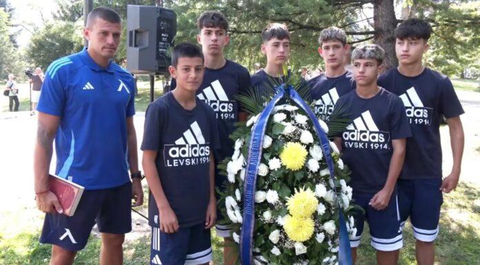 ПФК Левски почете 189-ата годишнина от рождението на Васил Левски (ВИДЕО) 9