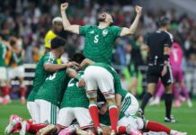 Мексико подчини Еквадор и чака Англия на 1/8-финалите mexico