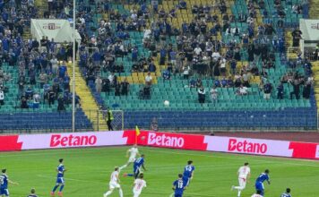 Защо първенството пречи на европейския облик на Левски? levski rb zalcburg (24)